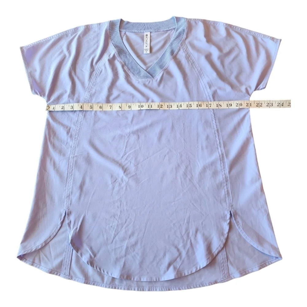 Athleta periwinkle Zephyr v-neck stretch short sleeve curved hem top S - Picture 8 of 13
